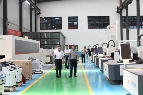 https://www.sdwcvc.edu.cn/__local/4/02/46/72CCE90F635CF101AA8CC7239EF_37E94C50_168E5.jpg